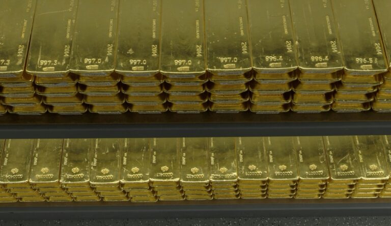 Gestapelte Goldbarren